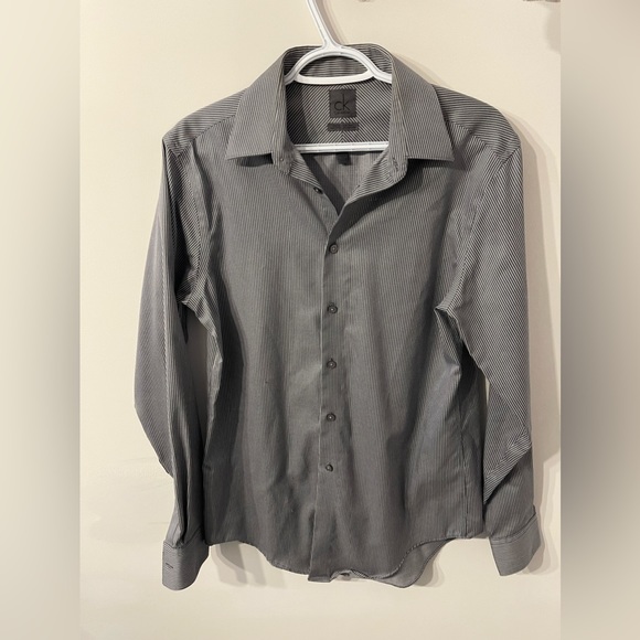 Calvin Klein slim fit non iron shirt - Picture 1 of 3
